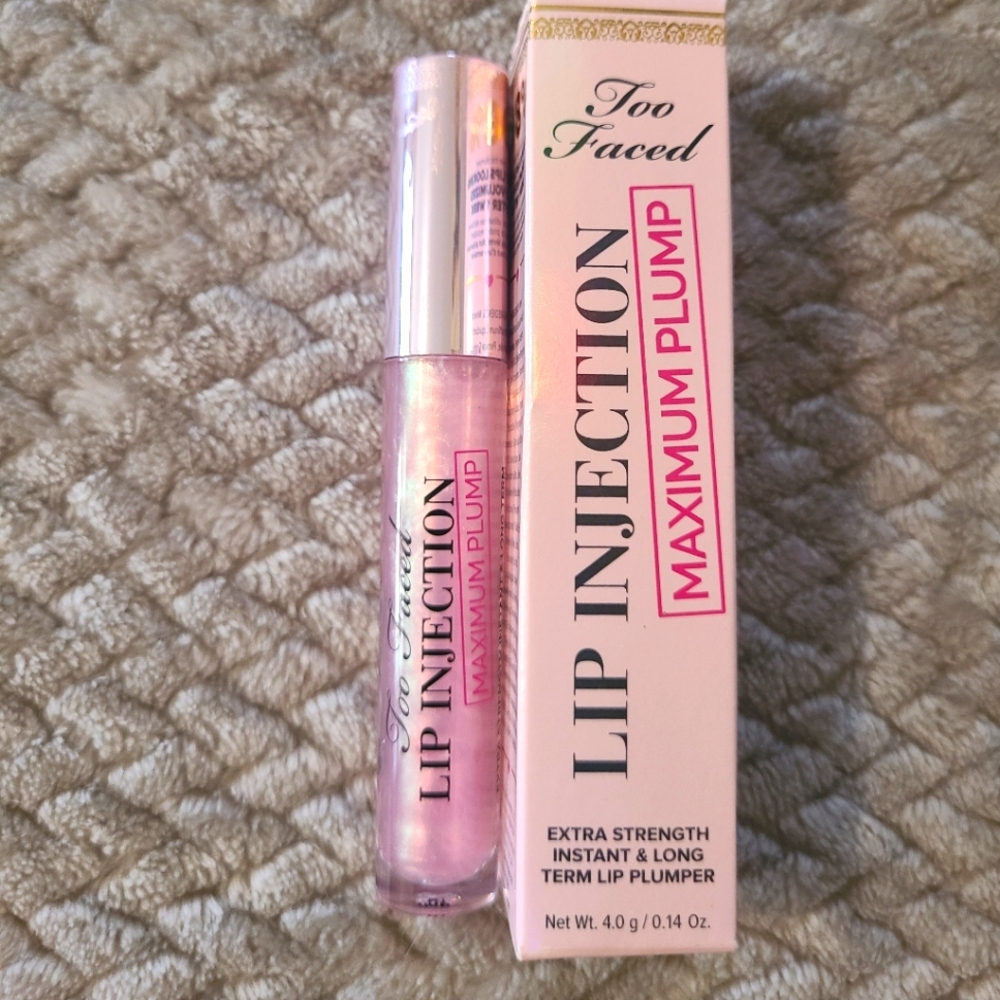 Too Faced Maximum Plump Lip Gloss